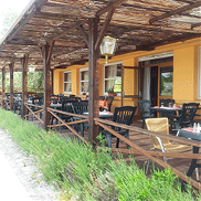terrasse au sein du restaurant terrasse au sein du restaurant